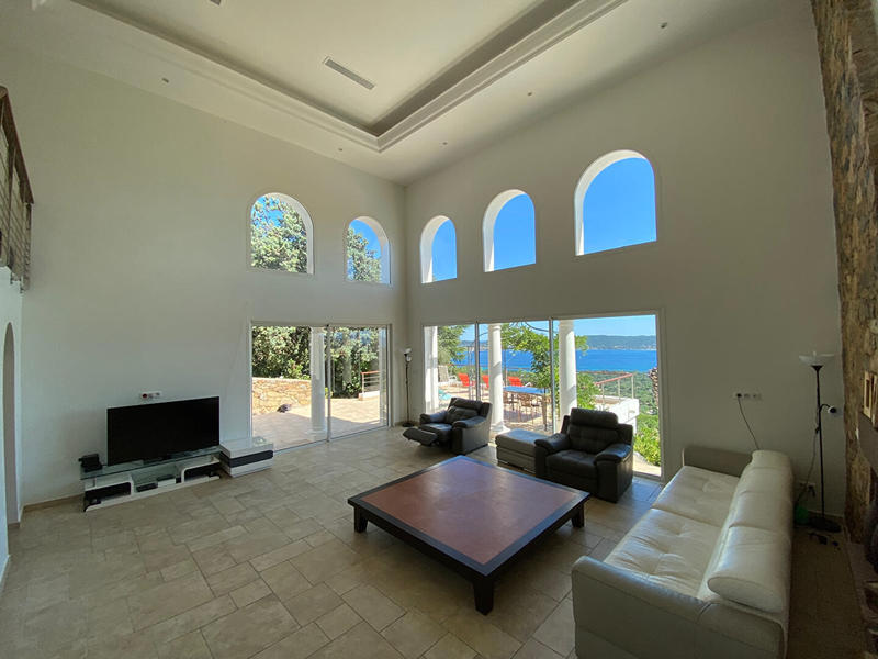 Villa - 400 m² - 8 pièces