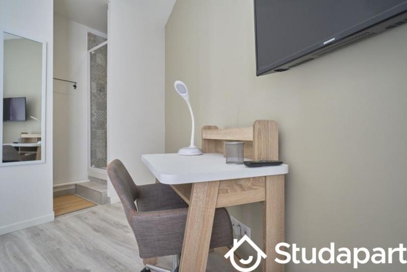 Chambre - 13 m² - 1 pièce