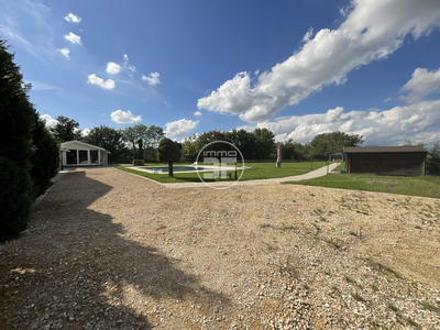 Villa - 486 m² - 11 pièces