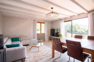 Maison traditionnelle - 103 m² - 4 pièces