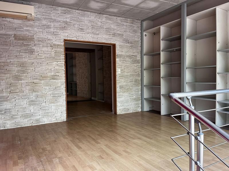 Local d'activités - 65 m² - 1 pièce