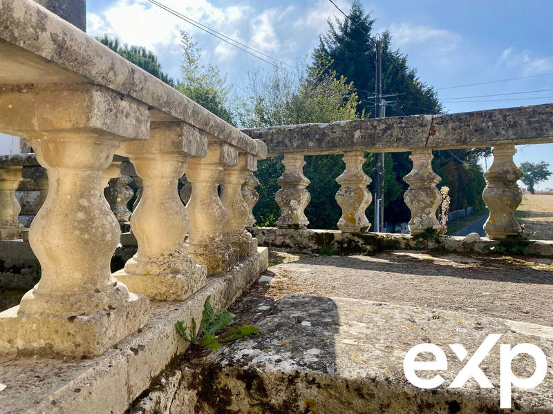 Maison - 594 m² - 15 pièces