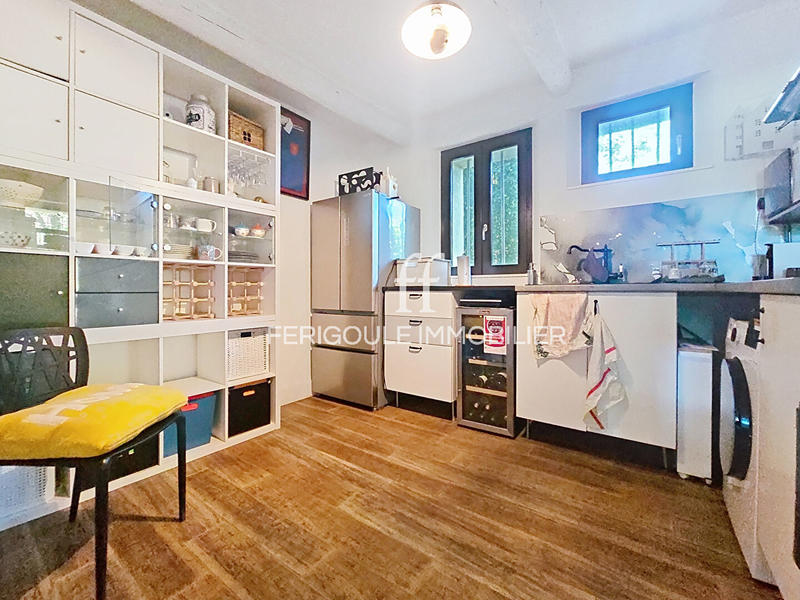 Mas - 353 m² - 10 pièces