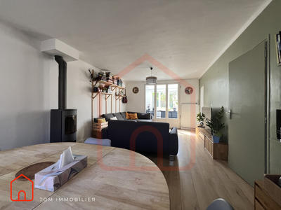 Maison - 94 m² - 4 pièces