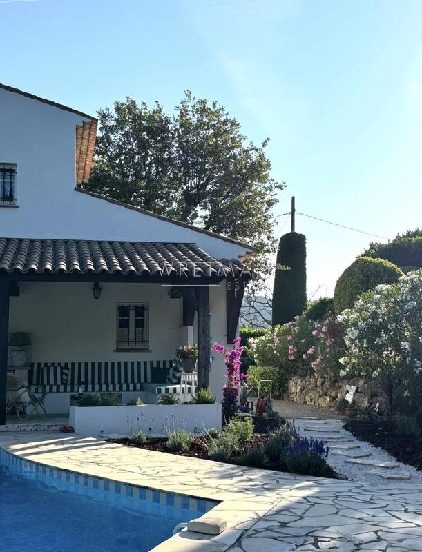 Maison - 164 m² - 6 pièces