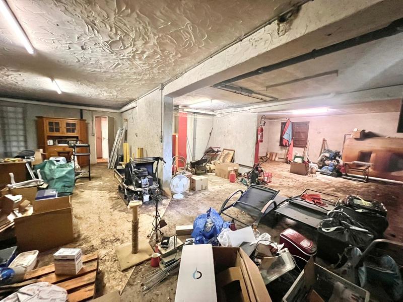 Maison - 282 m² - 9 pièces