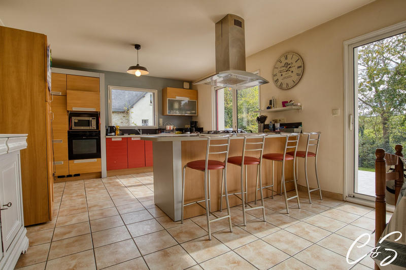 Maison - 145 m² - 5 pièces