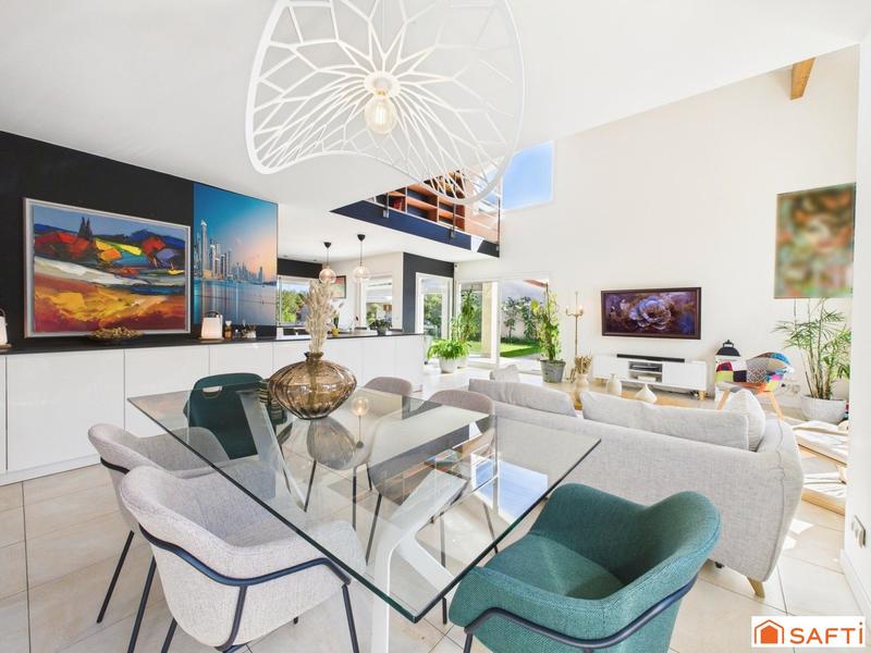 Maison - 170 m² - 5 pièces