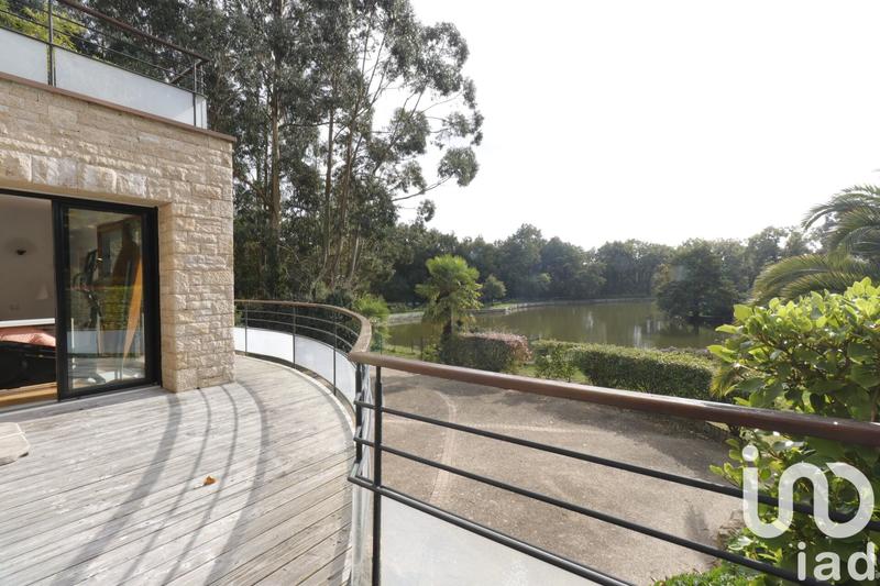 Maison de maîtres - 240 m² - 8 pièces