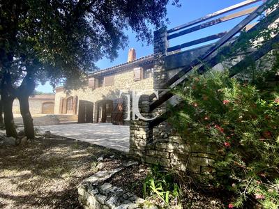 Maison - 135 m² - 7 pièces