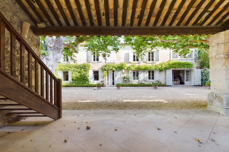 Maison - 450 m² - 12 pièces