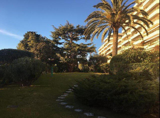 Appartement - 100 m² - 5 pièces