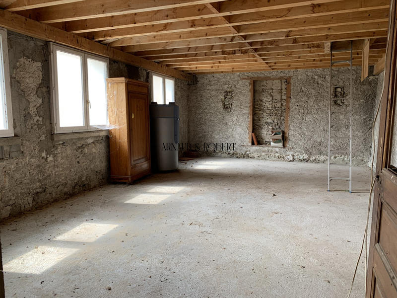 Maison - 250 m² - 10 pièces