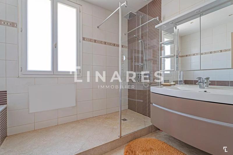 Maison - 170 m² - 5 pièces