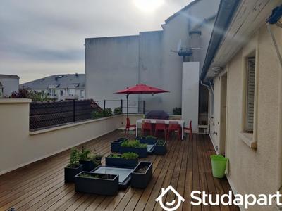 Chambre - 11 m² - 1 pièce