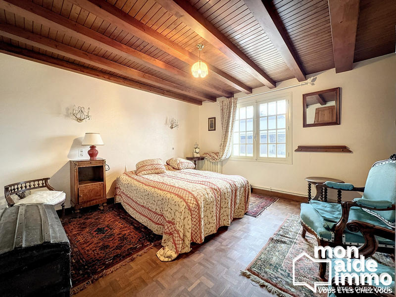 Maison - 160 m² - 10 pièces