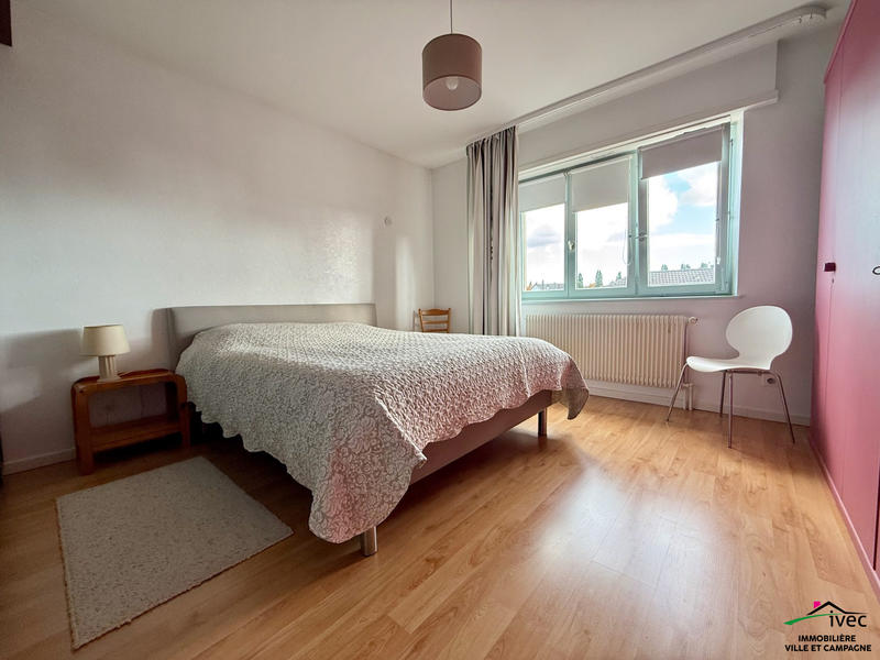 Maison - 255 m² - 10 pièces