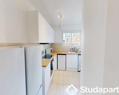 Chambre - 100 m² - 1 pièce