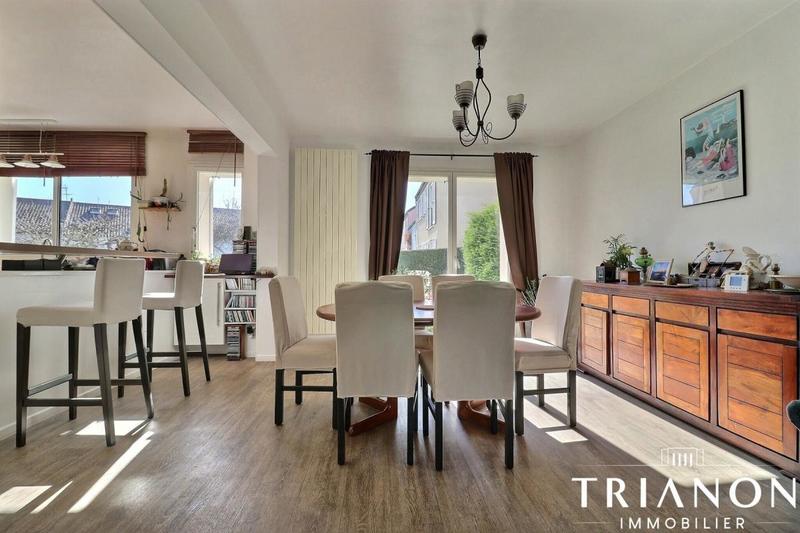 Maison - 157 m² - 8 pièces