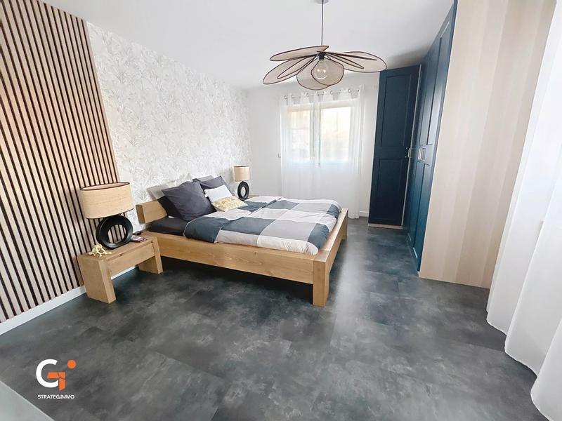 Maison - 215 m² - 7 pièces