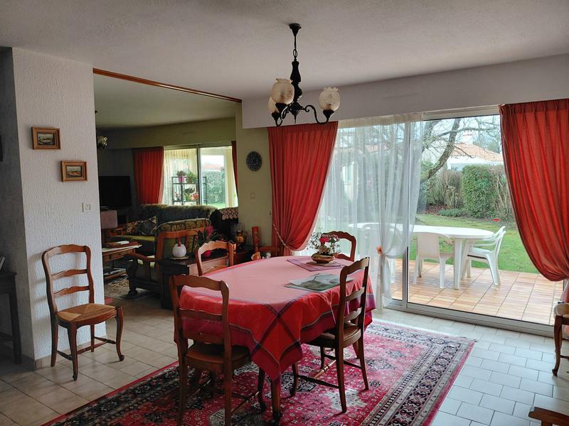 Maison - 99 m² - 5 pièces