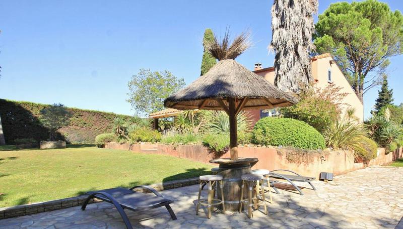 Villa - 220 m² - 7 pièces