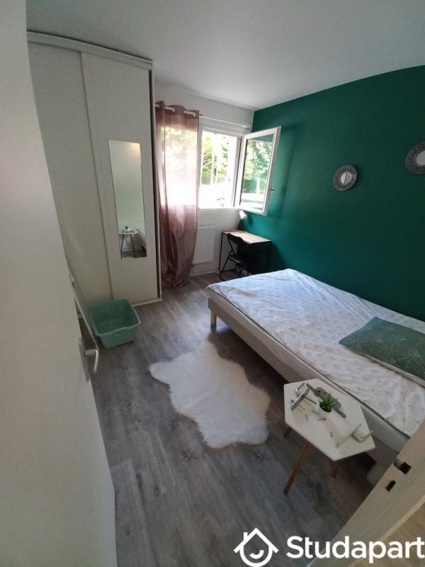 Chambre - 13 m² - 1 pièce