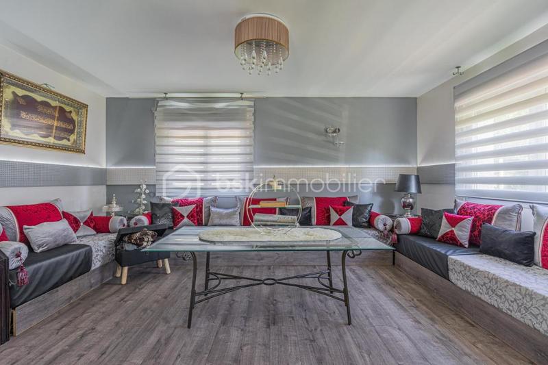 Maison traditionnelle - 156 m² - 5 pièces