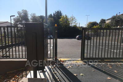 Parking / Garage - 13 m²