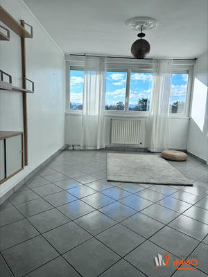 Appartement - 64 m² - 4 pièces