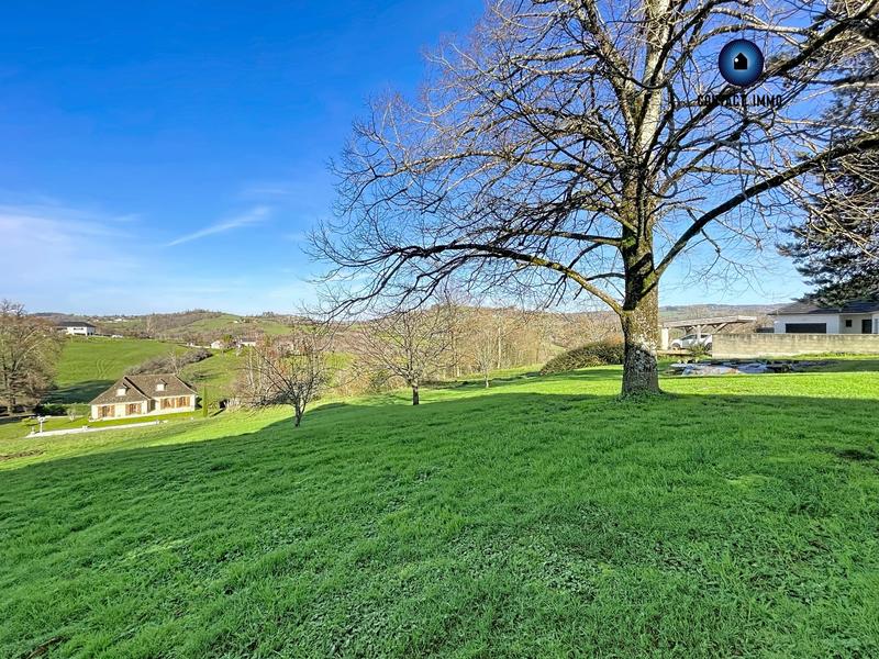 Maison - 210 m² - 10 pièces