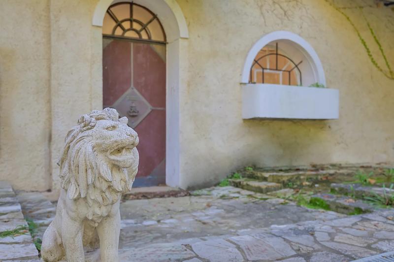 Maison - 240 m² - 10 pièces