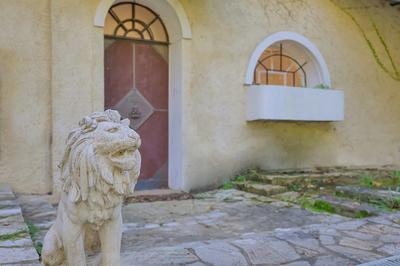 Maison - 240 m² - 10 pièces