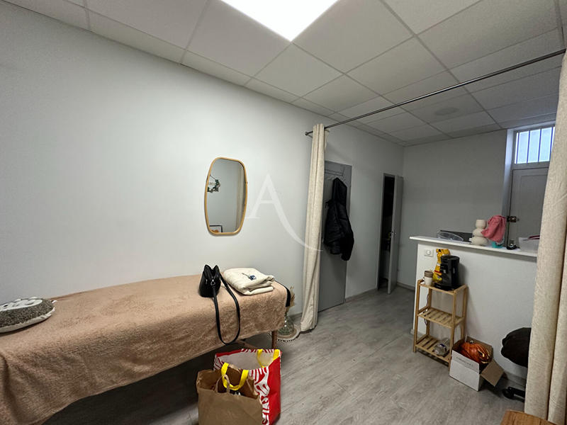 Local commercial - 80 m² - 4 pièces