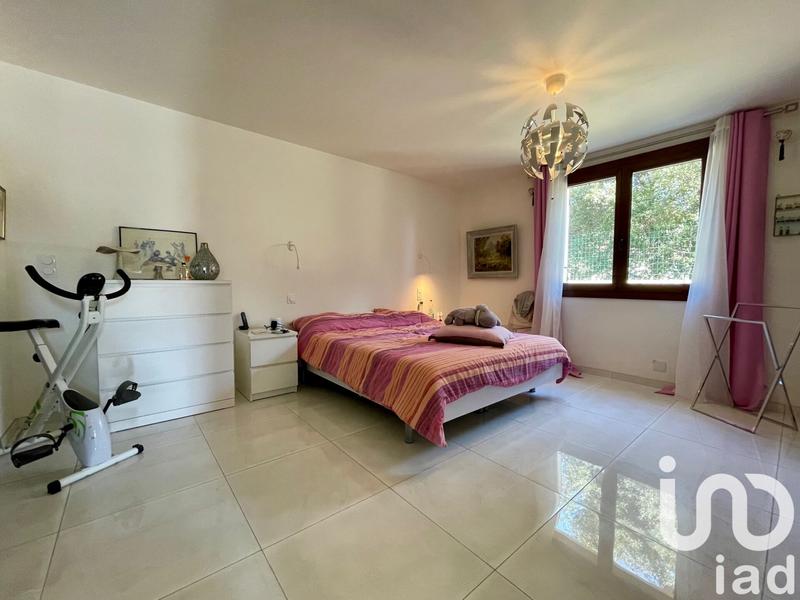 Maison - 330 m² - 11 pièces