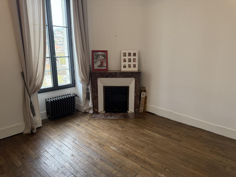 Maison - 180 m² - 9 pièces