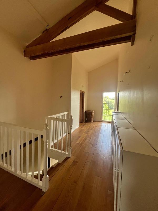 Propriété - 220 m² - 8 pièces