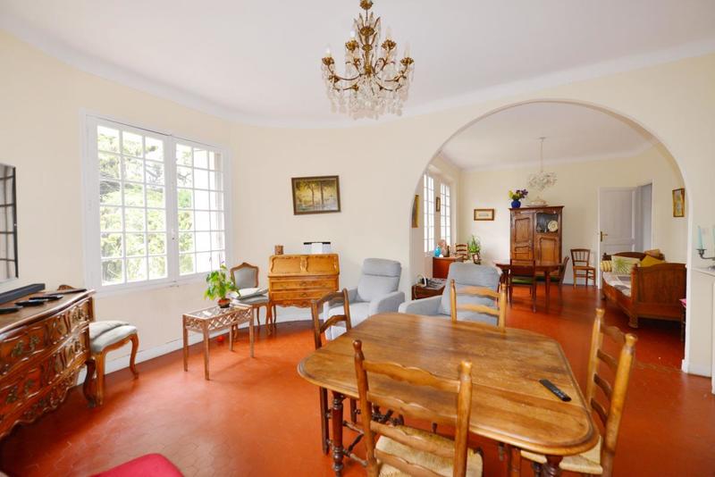 Maison - 211 m² - 6 pièces