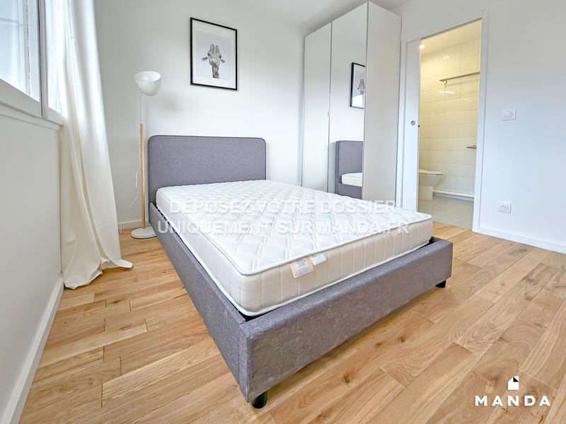 Chambre - 12 m² - 6 pièces