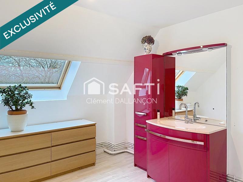 Maison - 288 m² - 10 pièces