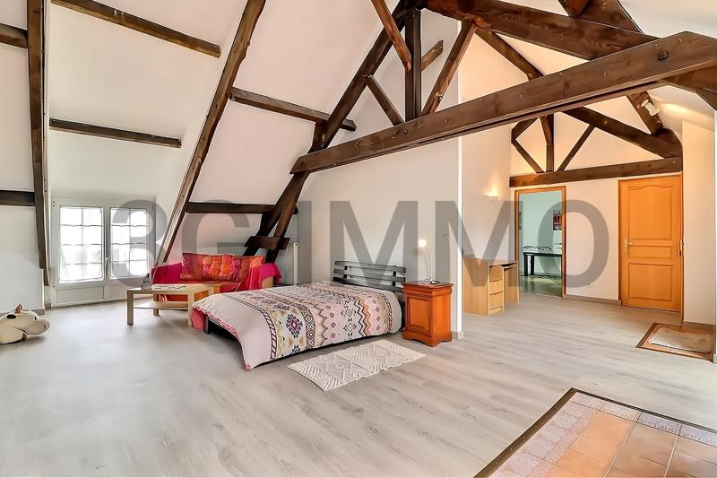 Corps de ferme - 370 m² - 11 pièces