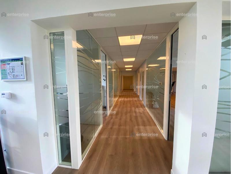 Local d'activité / Entrepôt - 604 m²