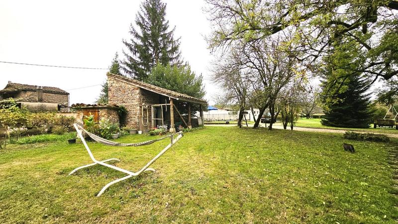 Propriété - 263 m² - 10 pièces