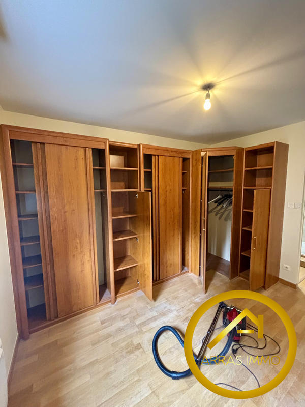 Appartement - 90 m² - 3 pièces