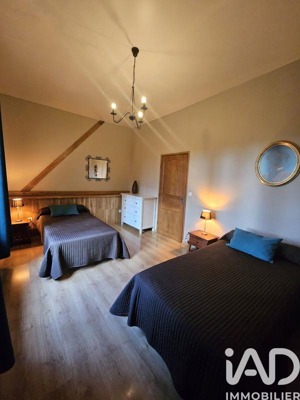 Maison de campagne - 251 m² - 7 pièces