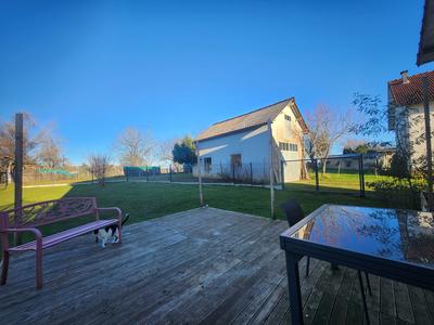 Maison - 99 m² - 6 pièces