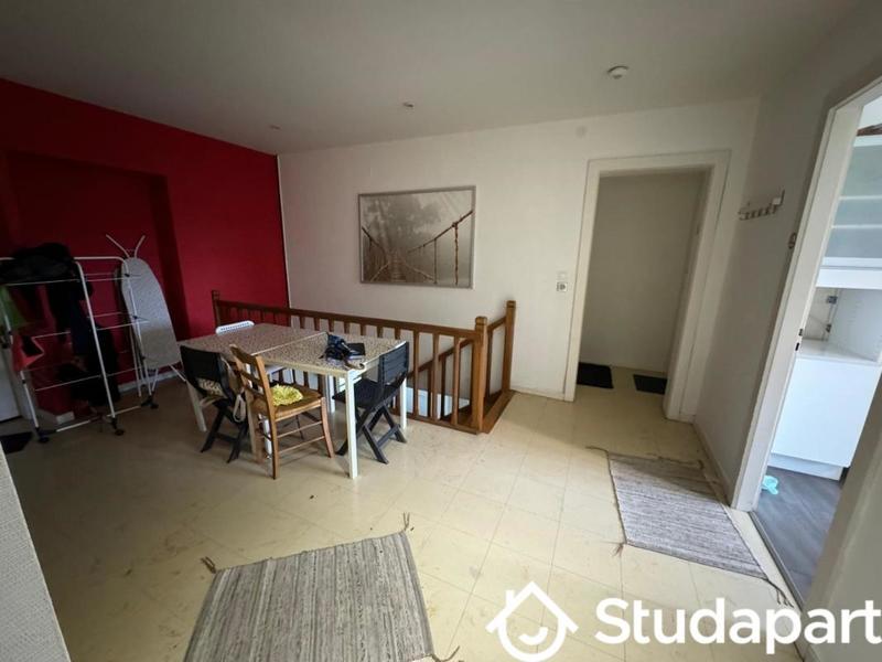 Chambre - 9 m² - 1 pièce