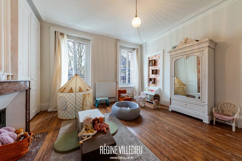 Maison - 153 m² - 7 pièces