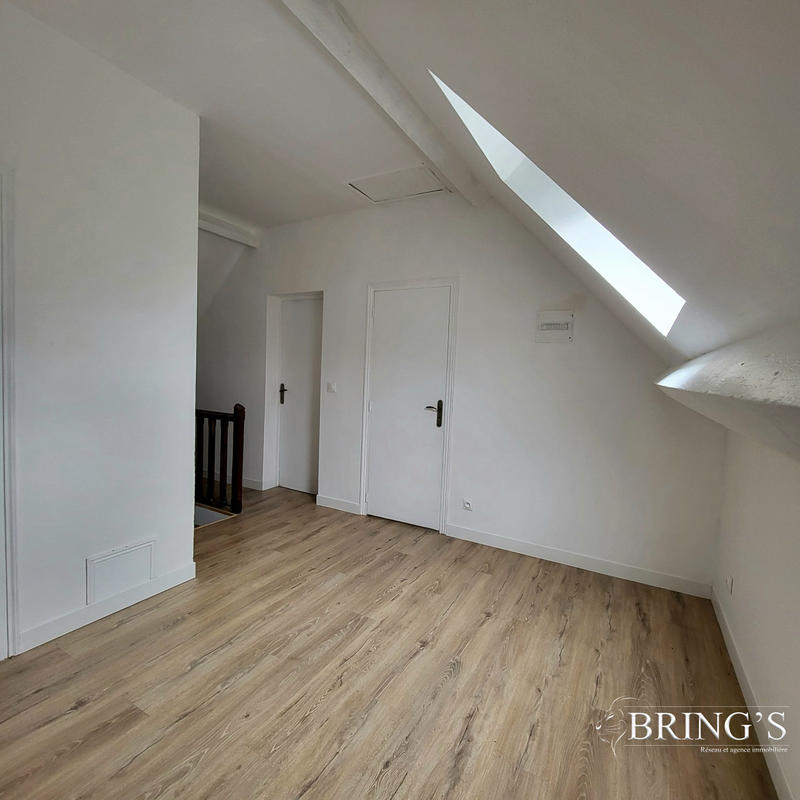 Maison traditionnelle - 119 m² - 7 pièces