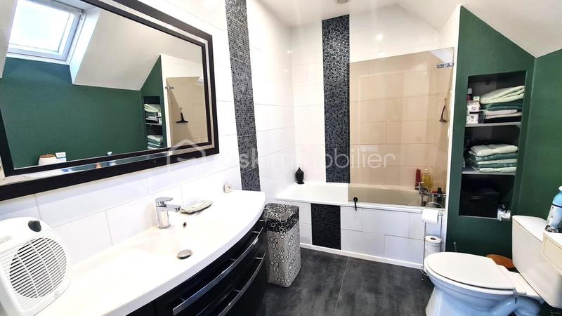 Maison - 178 m² - 7 pièces